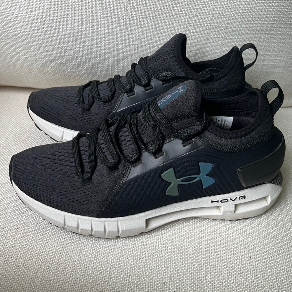 Women Under Armour running shoes size 6.5